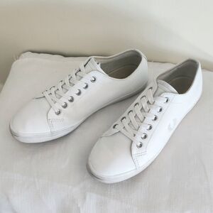 Fred Perry Kingston Leather Trainers in white